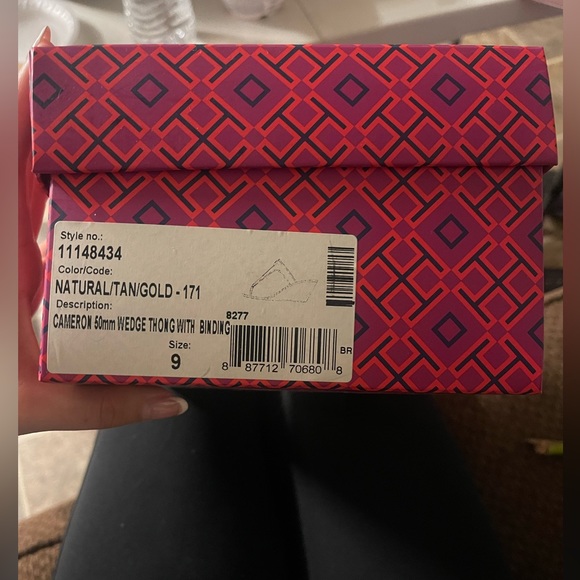 Semi used Tory Burch sandals - Picture 3 of 4